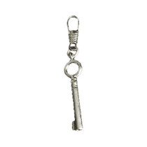 KEY ZIPPER PULL