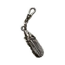 WOLF''S HEAD FEATHER ZIPPER PULL