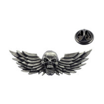 Skull Pin Flying skull pin