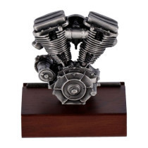 Coffret cadeau Panhead de chez V-Twin avec boite métal