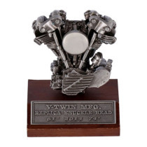 Coffret cadeau Knucklehead de chez V-Twin avec boite métal