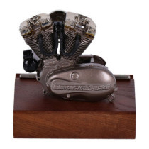 Coffret cadeau Sportster Ironhead de chez V-Twin avec 2 boites métallique