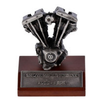 Mini moteur Shovelhead de chez V-Twin - Socle bois et moteur en etain