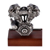 Mini moteur Knucklehead de chez V-Twin - Socle bois et moteur en etain