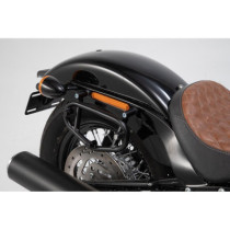 SIDE CARRIER SLC LEFT BLACK Harley Dav Softail Str Bob/Standard