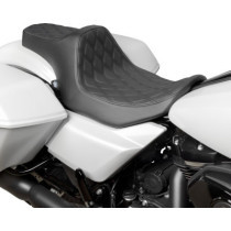 Seat Predator 3 Double Diamond Black Vinyl Touring